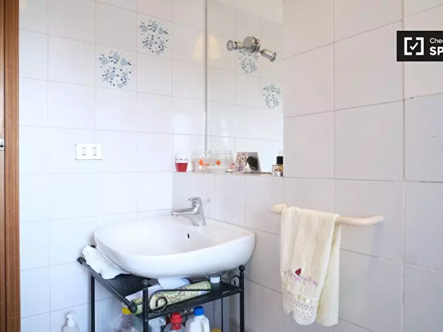 Immagine 14 di Camera condivisa in affitto  in Viale dei Caduti Nella Guerra di Liberazione, 00128 Roma RM, Italy a Roma