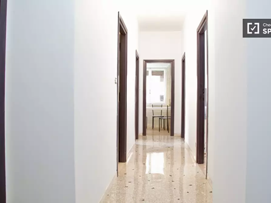 Immagine 13 di Camera condivisa in affitto  in Via Calpurnio Fiamma a Roma