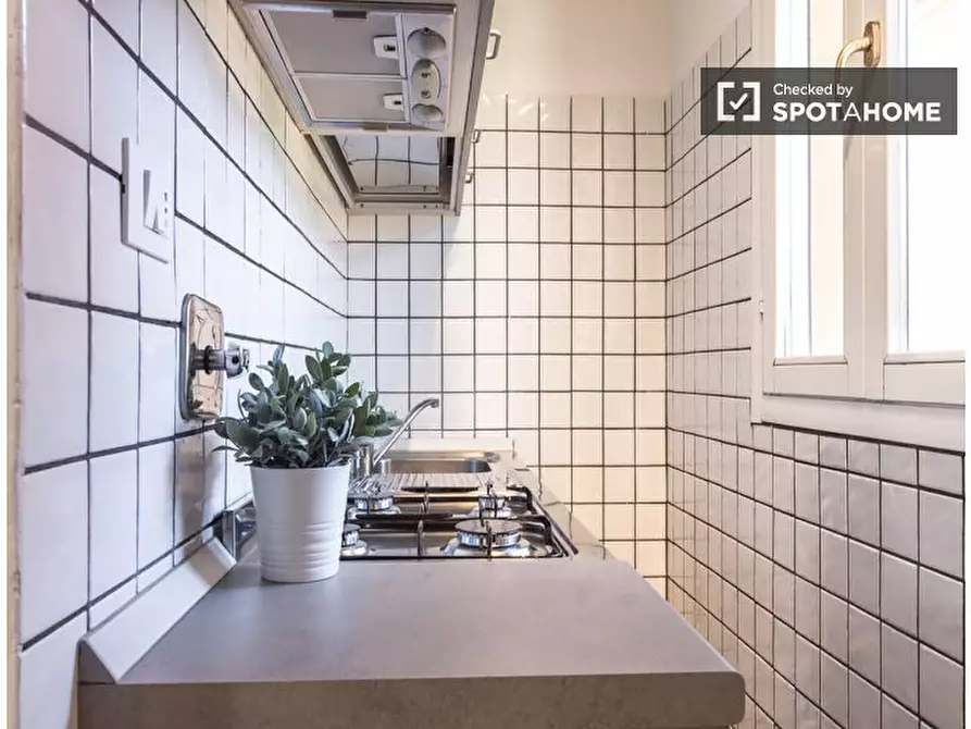 Immagine 5 di Appartamento in affitto  in Via Giovanni Francesco Barbieri a Bologna