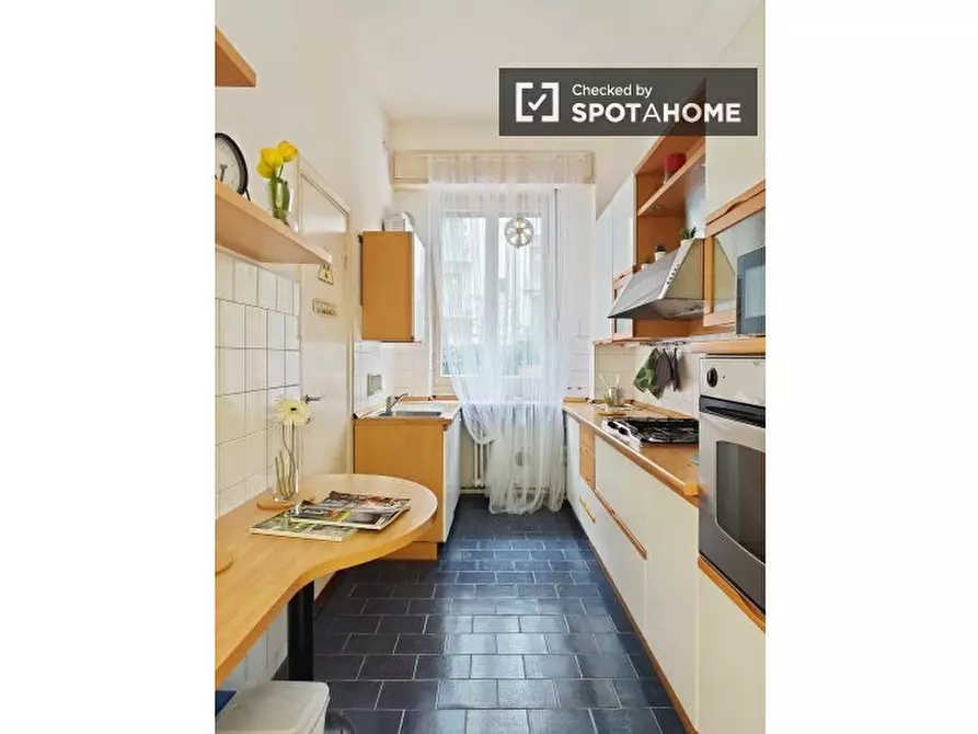 Immagine 16 di Camera condivisa in affitto  in Viale Coni Zugna a Milano