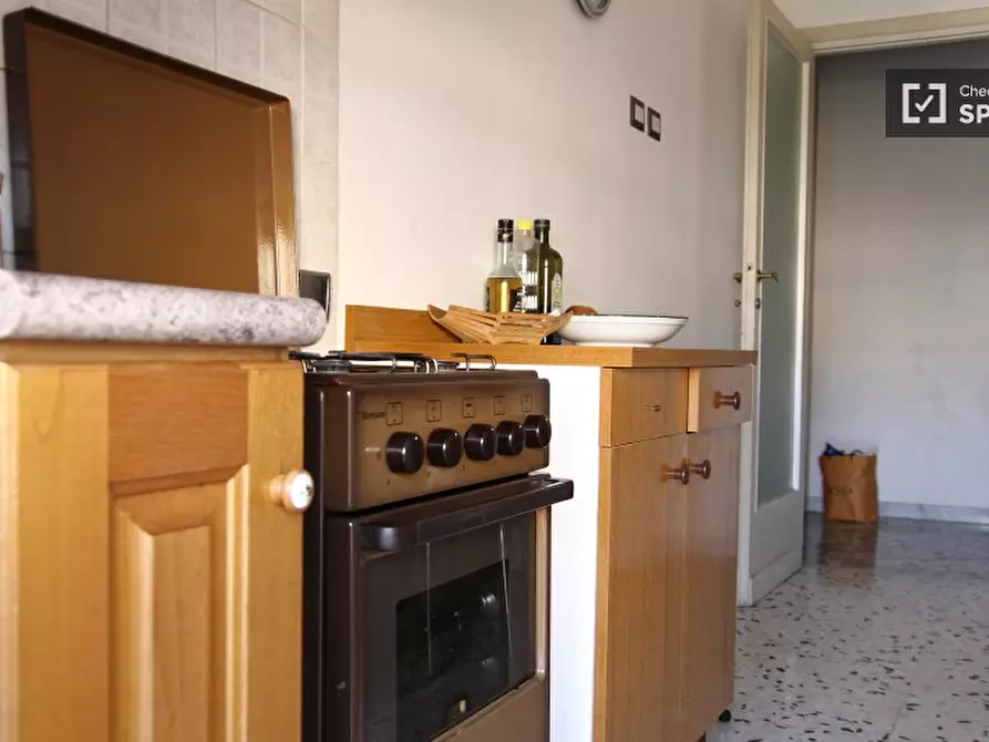 Immagine 4 di Camera condivisa in affitto  in Via Oderzo a Roma