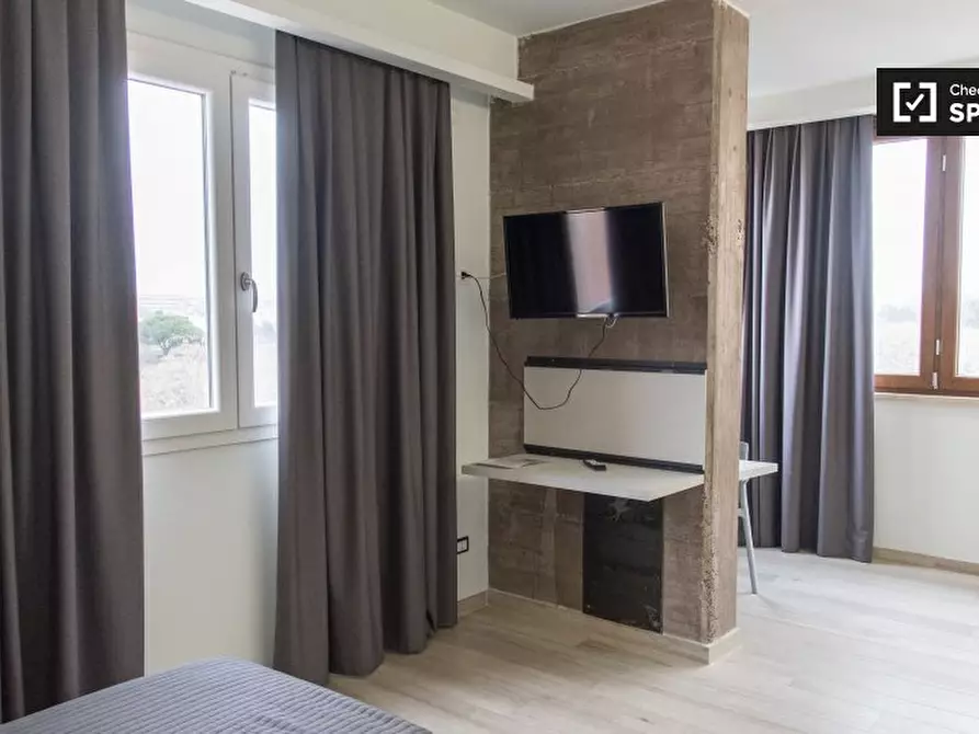 Immagine 12 di Appartamento in affitto  in Via di Acqua Bullicante a Roma