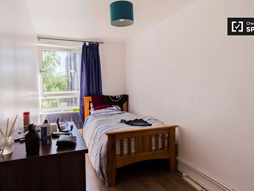 Immagine 1 di Camera condivisa in affitto  in Field Rd, Hammersmith, London, UK a Hammersmith