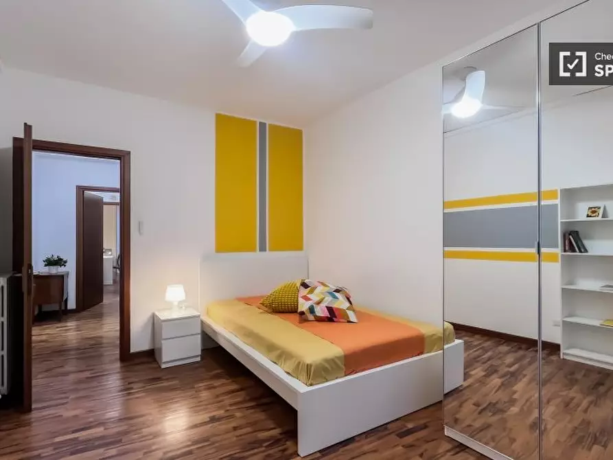 Immagine 3 di Camera condivisa in affitto  in Corso di Porta Ticinese a Milano