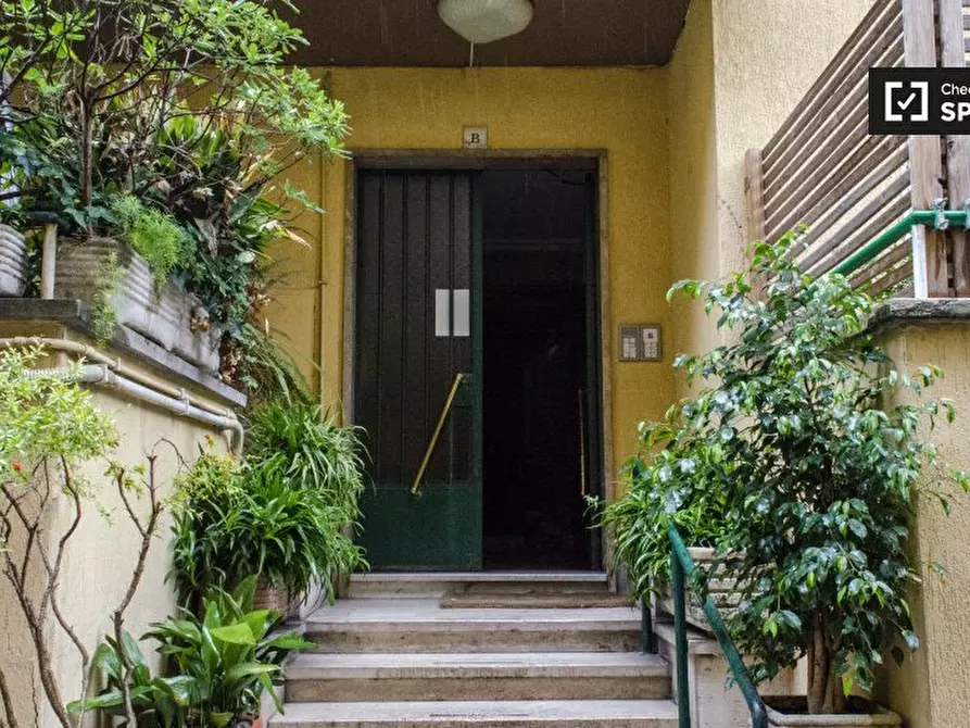 Immagine 18 di Camera condivisa in affitto  in Via Federico Ozanam a Roma