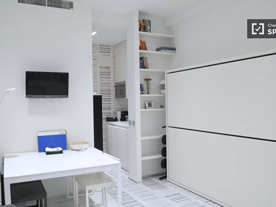 Immagine 4 di Ufficio in affitto  in Vía Privata Maria Teresa a Milano