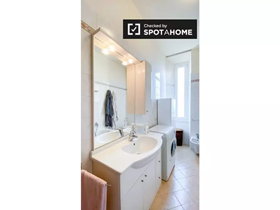 Immagine 6 di Appartamento in affitto  in Via dei Ramni a Roma