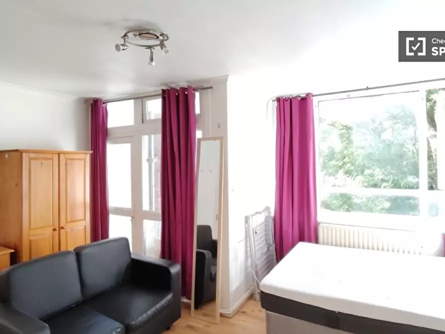 Immagine 14 di Camera condivisa in affitto  in Tildesley Road a Wandsworth