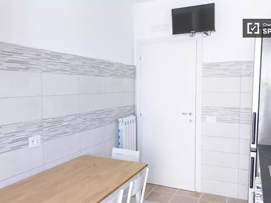 Immagine 9 di Camera condivisa in affitto  in Via dei Frassini a Roma