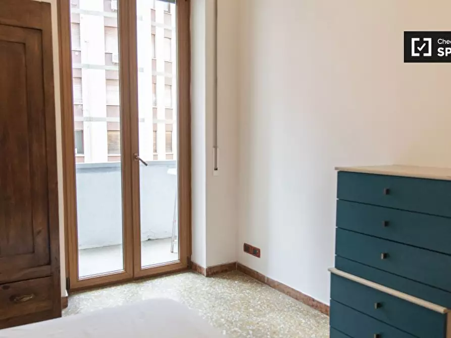 Immagine 16 di Camera condivisa in affitto  in Via Leone IX a Roma
