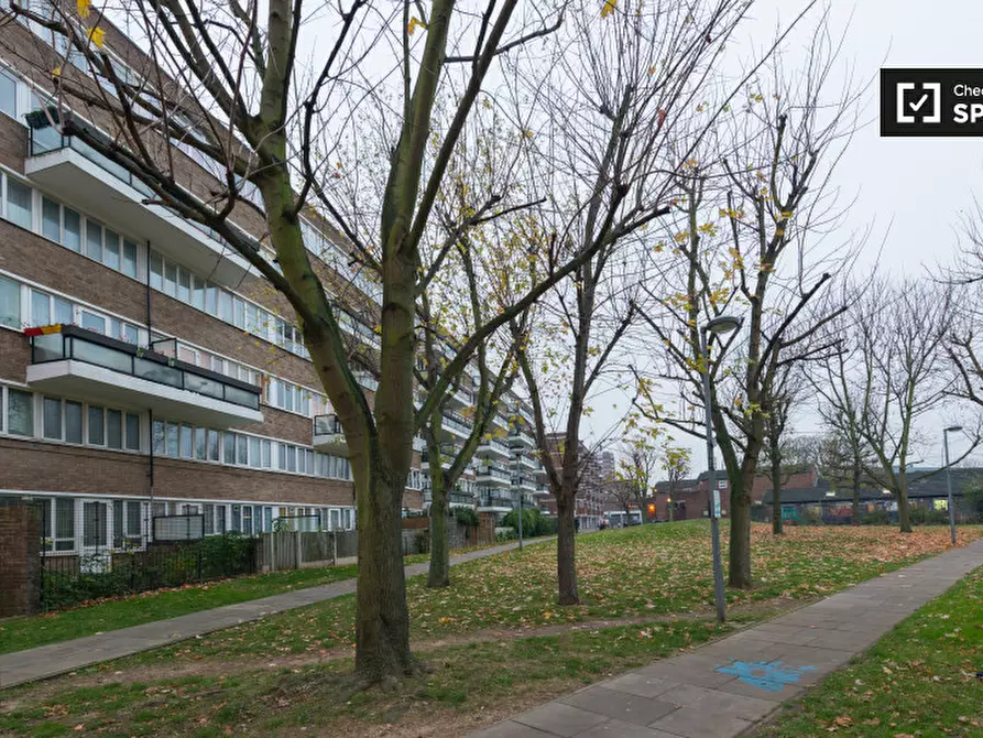 Immagine 13 di Camera condivisa in affitto  in Clovelly Way a Poplar