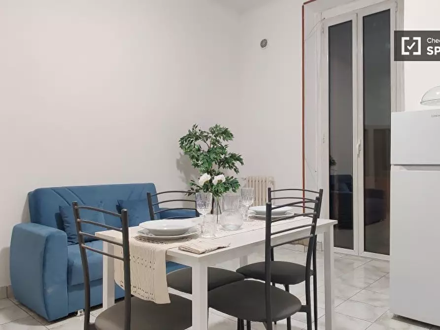 Immagine 5 di Appartamento in affitto  in Via Giacinto Mompiani a Milano