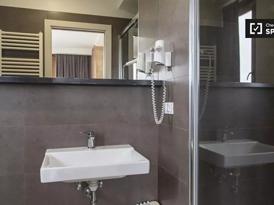 Immagine 15 di Appartamento in affitto  in Via di Acqua Bullicante a Roma