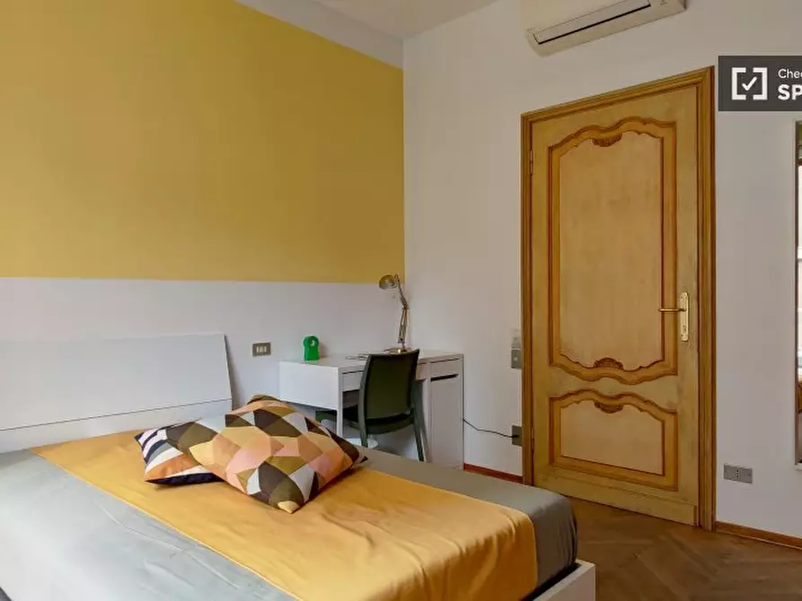 Immagine 3 di Camera condivisa in affitto  in Via Amedeo D'Aosta a Milano