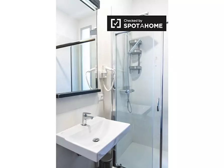 Immagine 12 di Appartamento in affitto  in Via della Marranella a Roma