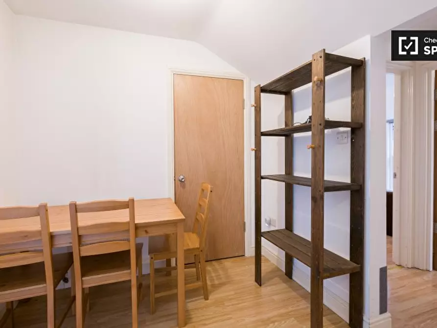 Immagine 10 di Camera condivisa in affitto  in a Court St a Poplar
