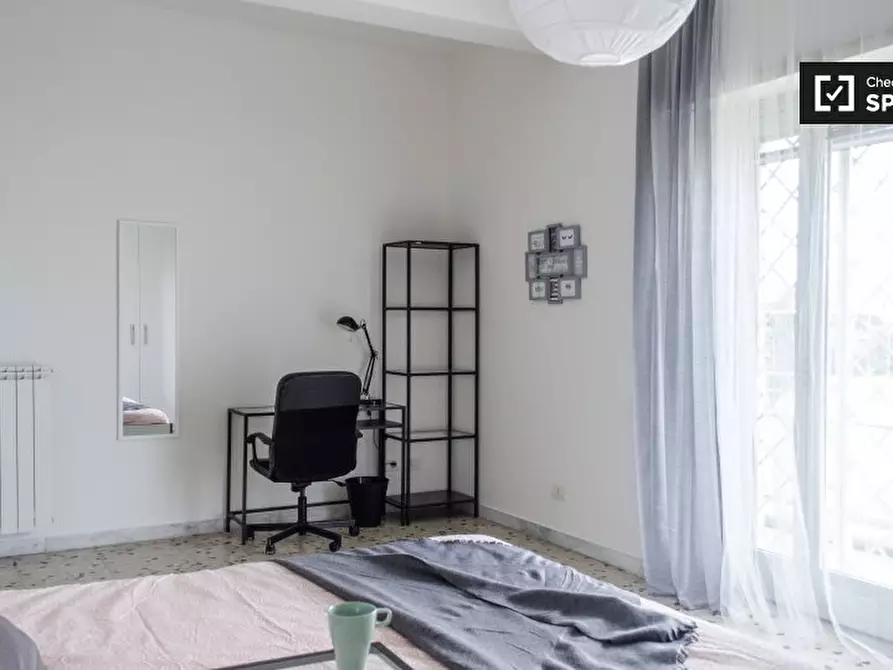 Immagine 3 di Camera condivisa in affitto  in Via Corrado Segre, 00146 Roma RM, Italy a Roma