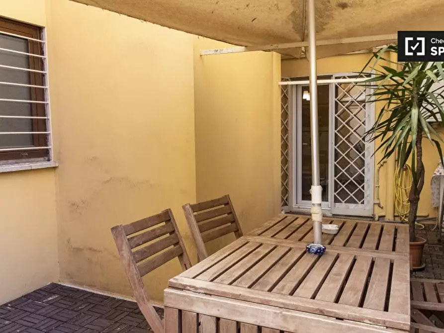 Immagine 13 di Camera condivisa in affitto  in Via Tigrè a Roma