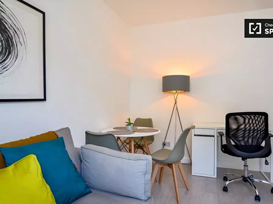 Immagine 3 di Appartamento in affitto  in Hanbury St a Poplar