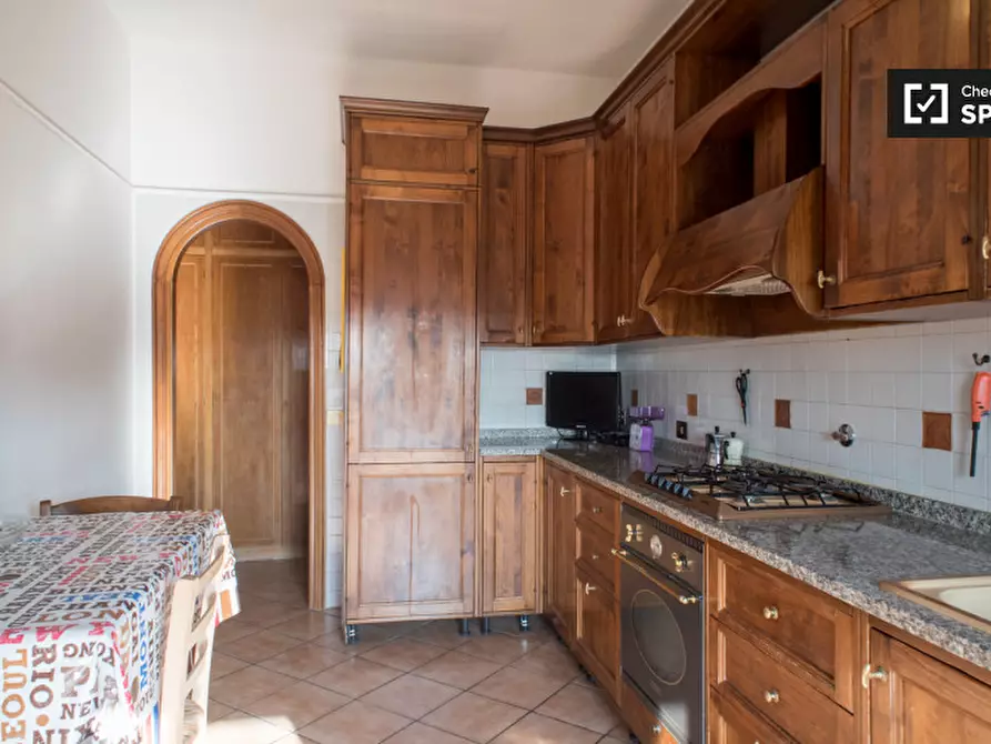 Immagine 19 di Camera condivisa in affitto  in Viale Bruno Rizzieri a Roma