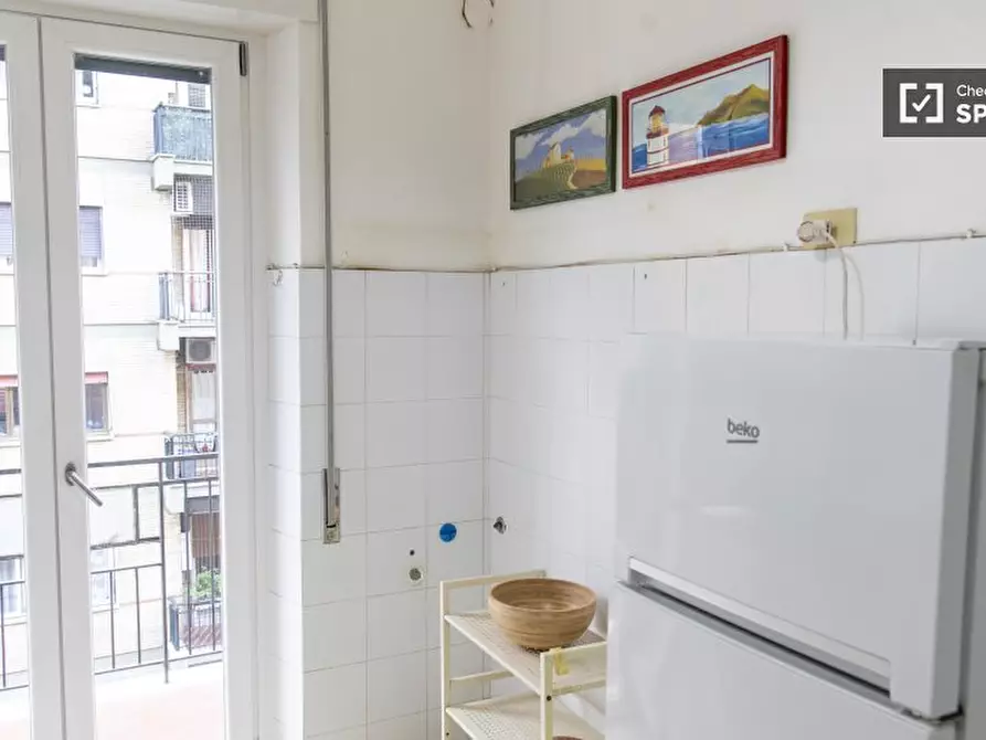 Immagine 11 di Appartamento in affitto  in Via Badia di Cava a Roma