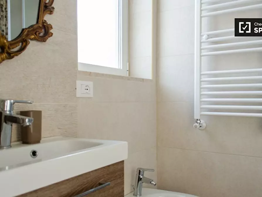 Immagine 16 di Appartamento in affitto  in Via Gregorio XI a Roma