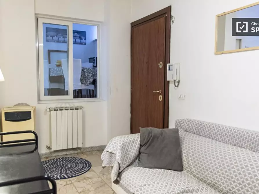 Immagine 17 di Camera condivisa in affitto  in Via Luciano Zuccoli a Roma