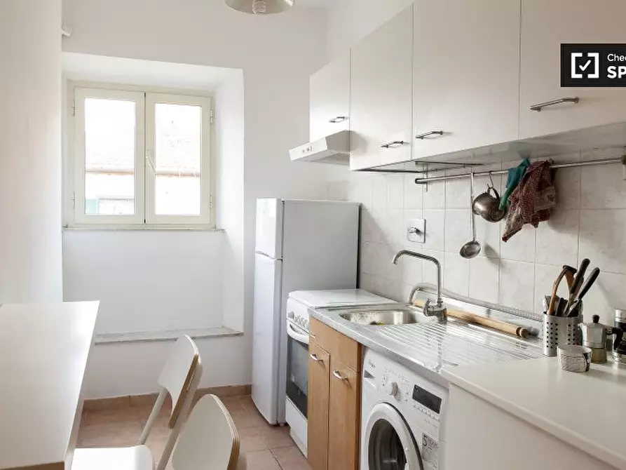 Immagine 5 di Camera condivisa in affitto  in Piazza Manfredo Fanti, 00185 Roma RM, Italy a Roma