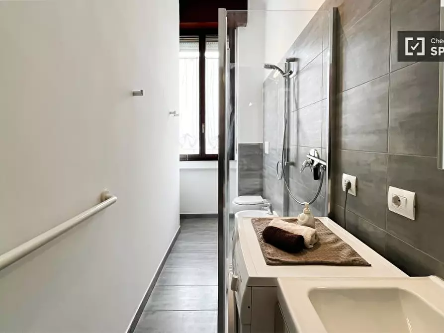 Immagine 18 di Camera condivisa in affitto  in Via Carlo Valvassori Peroni a Milano