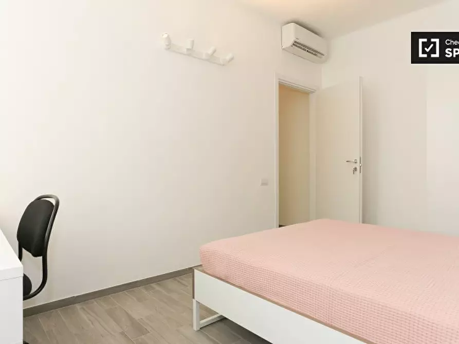 Immagine 6 di Camera condivisa in affitto  in Piazza Firenze a Milano