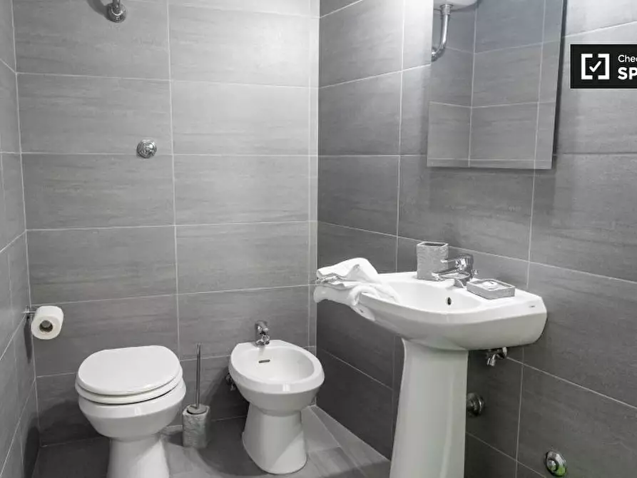 Immagine 19 di Appartamento in affitto  in Via Calabria a Roma