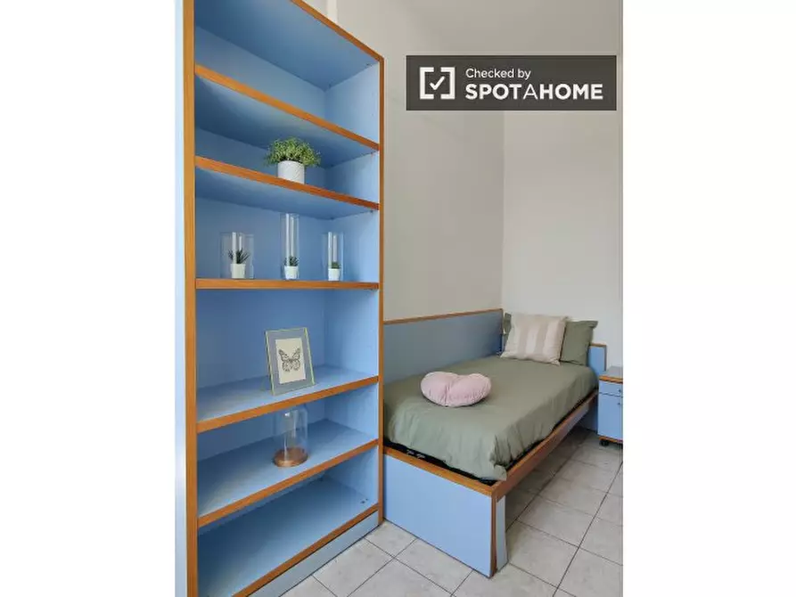 Immagine 2 di Appartamento in affitto  in Viale Famagosta a Milano