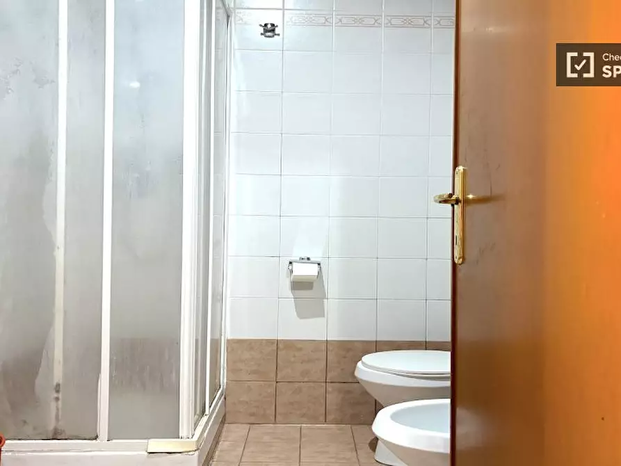 Immagine 6 di Camera condivisa in affitto  in Via Alessandro Brisse a Roma