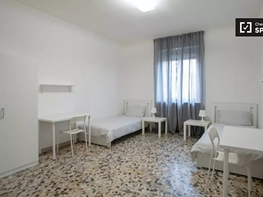 Immagine 2 di Camera condivisa in affitto  in Via Rutilia a Milano