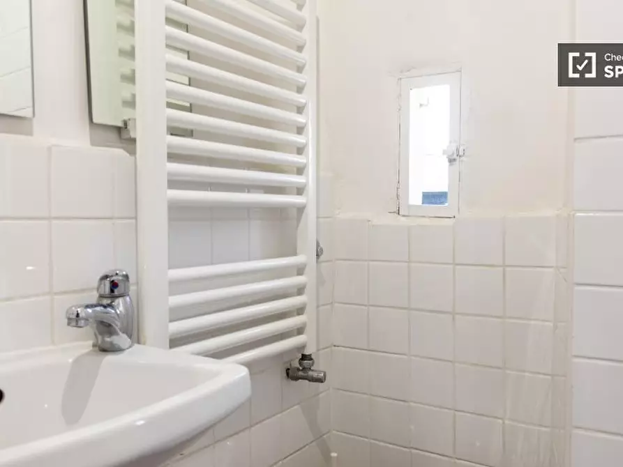 Immagine 4 di Appartamento in affitto  in Via di S. Calisto a Roma