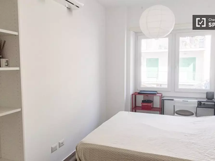 Immagine 17 di Appartamento in affitto  in Via Aulo Plauzio a Roma