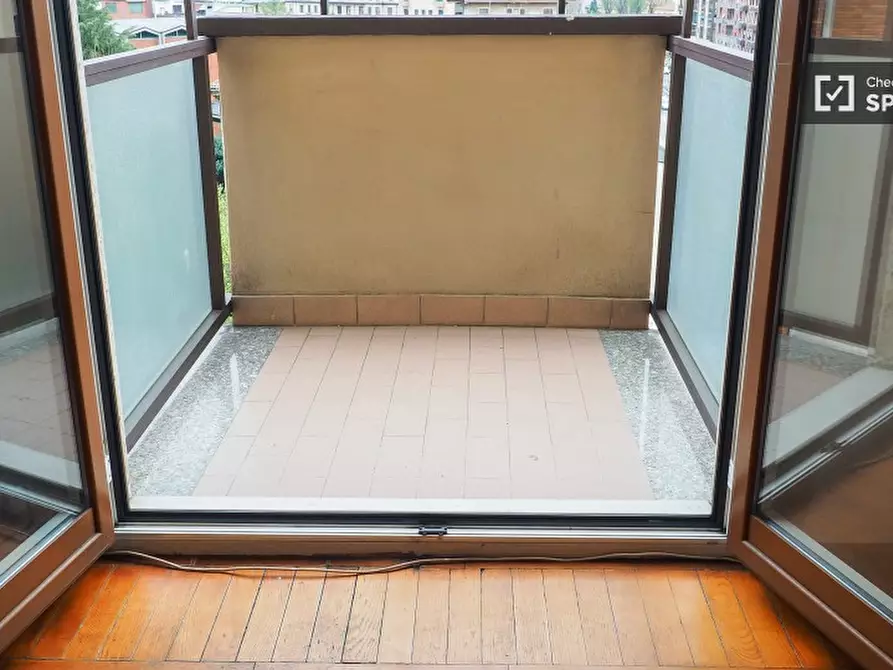 Immagine 5 di Camera condivisa in affitto  in Viale Lucania a Milano