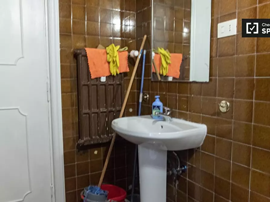 Immagine 15 di Camera condivisa in affitto  in Via Pietro Tacchini a Roma