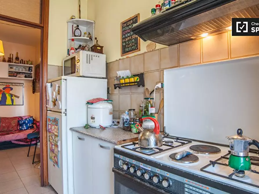 Immagine 6 di Camera condivisa in affitto  in Via Giulioli Eudo, 00173 Roma RM, Italy a Roma