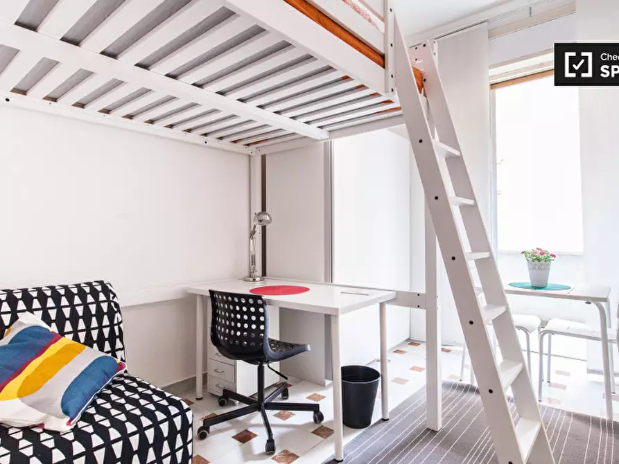 Immagine 2 di Camera condivisa in affitto  in Via Salaria a Roma