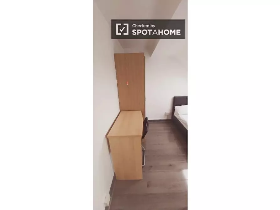 Immagine 3 di Camera condivisa in affitto  in Blackbush Ave, Romford RM6 5TU, UK a Barking