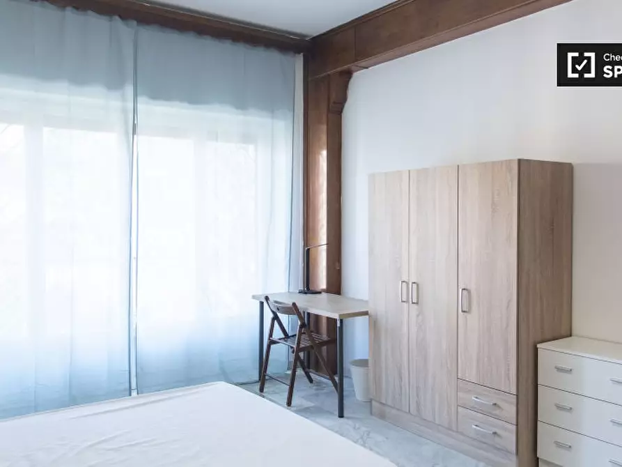 Immagine 2 di Camera condivisa in affitto  in Viale di Vigna Pia a Roma