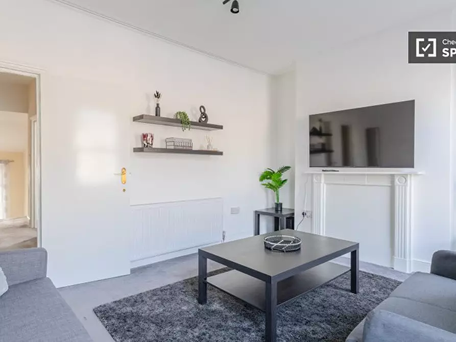 Immagine 6 di Appartamento in affitto  in A Goldhawk Rd a Hammersmith