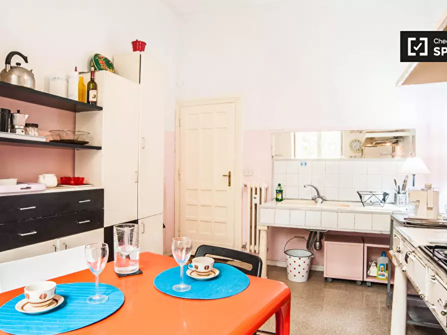 Immagine 9 di Camera condivisa in affitto  in Via Francesco Bolognesi a Roma
