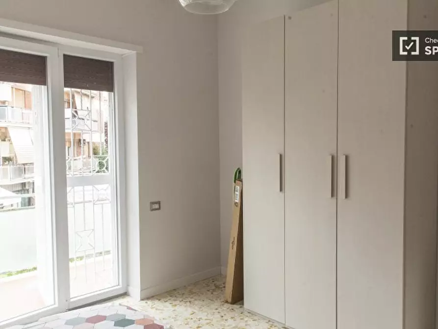 Immagine 4 di Camera condivisa in affitto  in Via di Torrevecchia a Roma