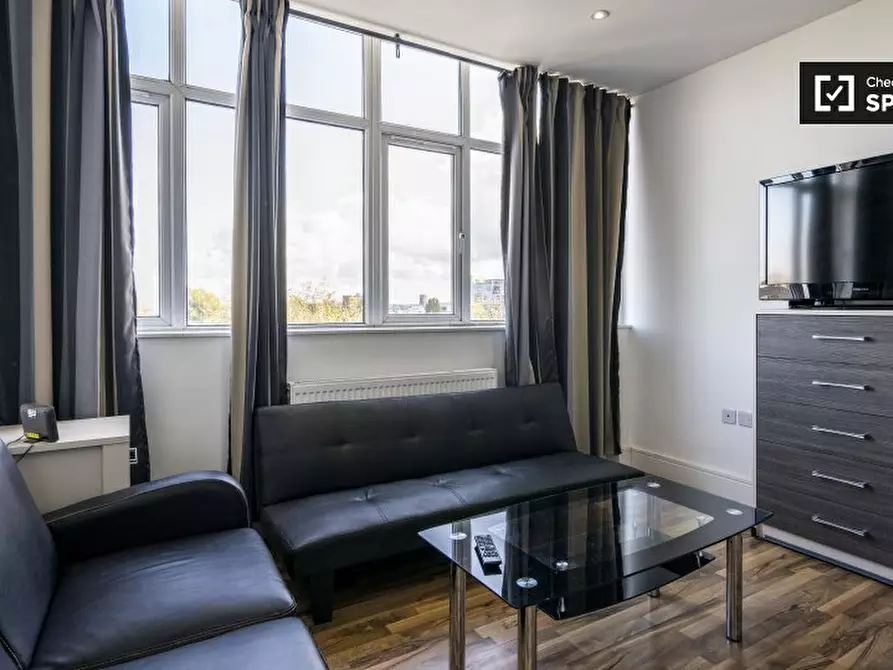 Immagine 4 di Appartamento in affitto  in St James's Rd a Camberwell