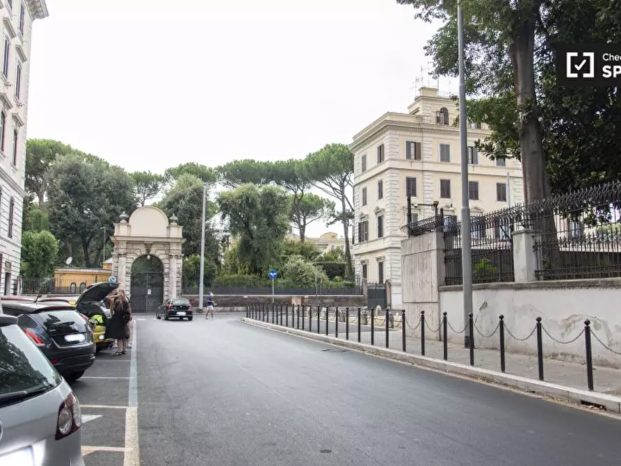 Immagine 16 di Camera condivisa in affitto  in Via Palestro a Roma