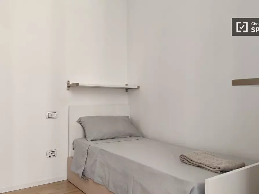 Immagine 6 di Camera condivisa in affitto  in Via Mac Mahon a Milano