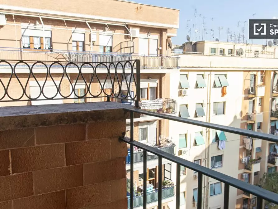 Immagine 10 di Appartamento in affitto  in Via Olevano Romano a Roma