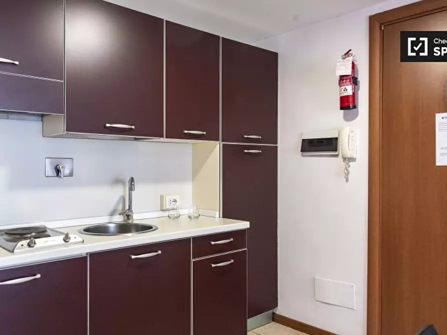 Immagine 5 di Ufficio in affitto  in Viale della Venezia Giulia a Roma